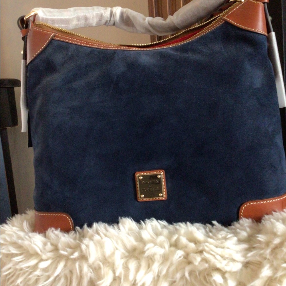 Dooney and Bourke Navy Hobo Bag        Brand New With Tags!